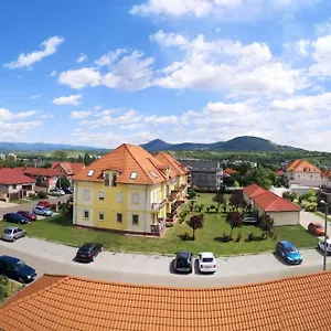 Orsika Hilltop Apartament